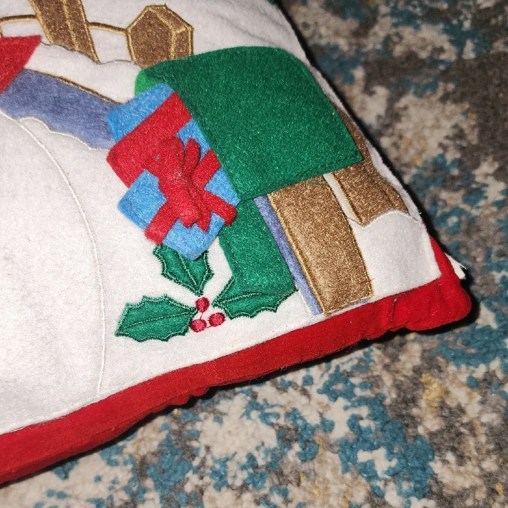 New Crate & Barrel 3D Felt Rsised Frosty Snowman Pom Pom Decorative Xnas Pillow